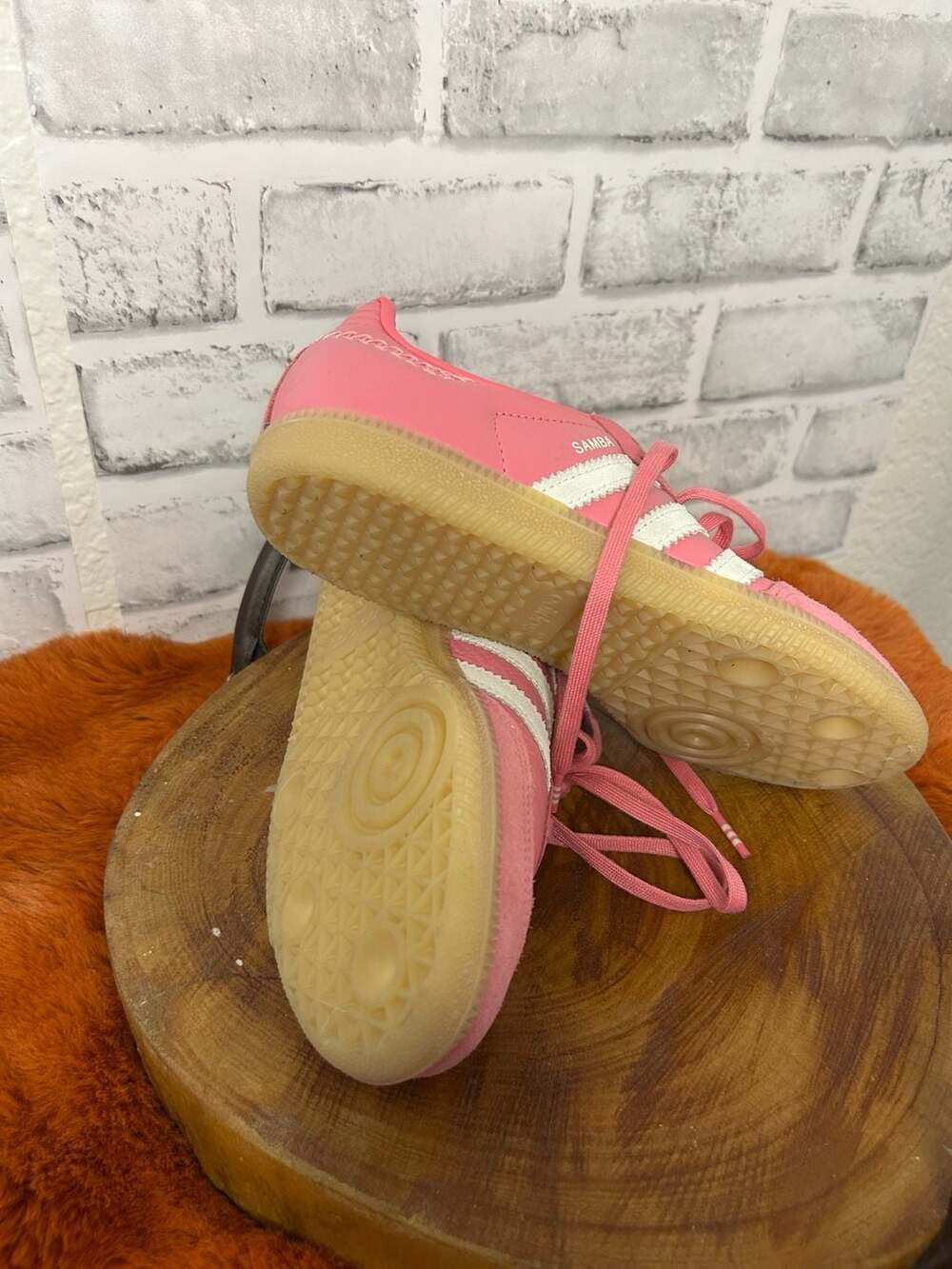 Adidas Originals Samba OG Pink and White Gum Sole Style Number JQ4488 - Picture 4 of 4